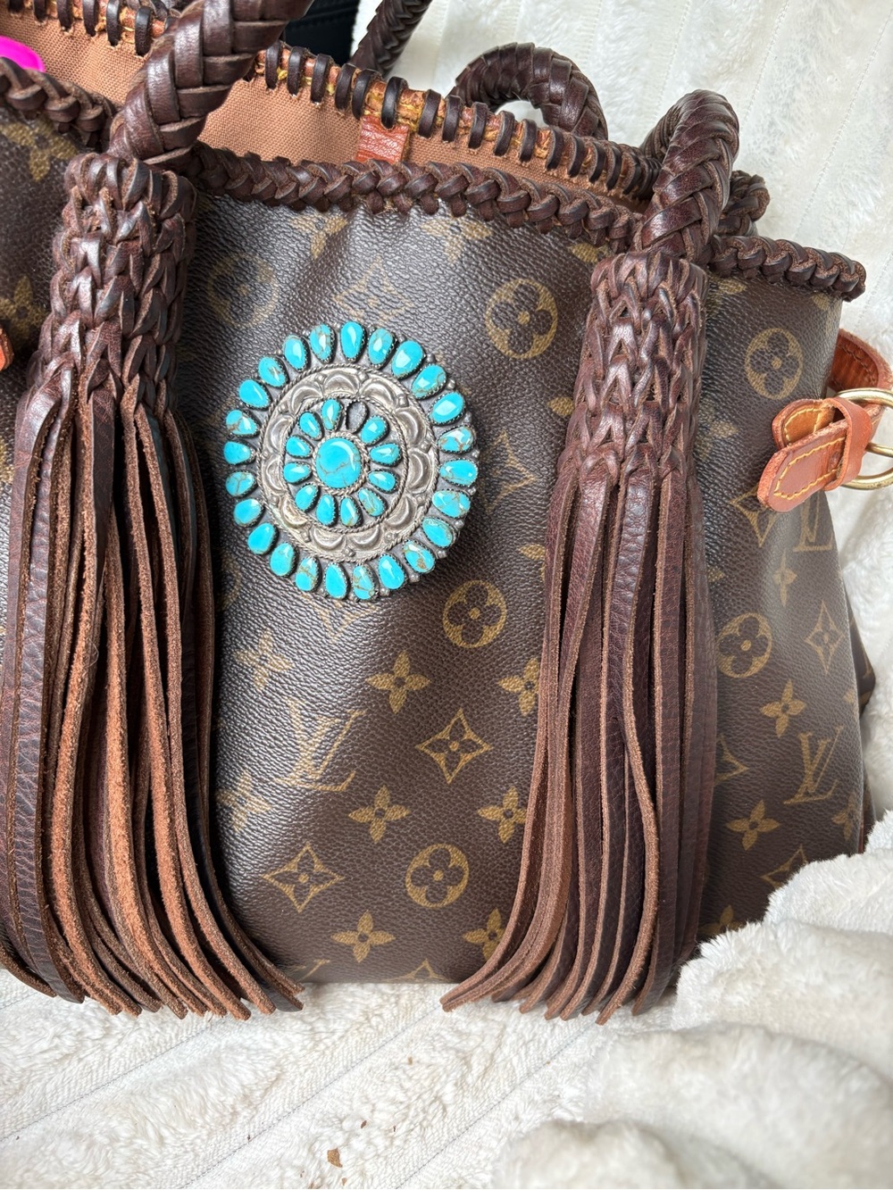 Louis Vuitton Shoulder Bag with Turquoise Accent - Picture 8 of 8